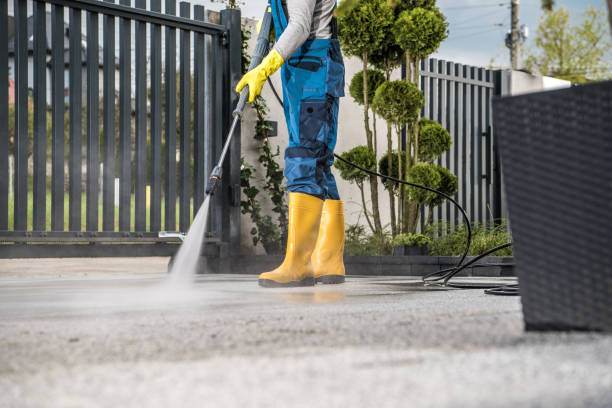 Best Restaurant Pressure Washing  in Englewood, FL